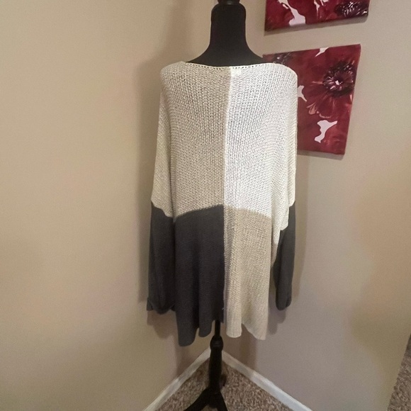 Easel Cream, Tan & Gray Colorblock Oversized Knit Sweater, size 3X - Picture 3 of 10